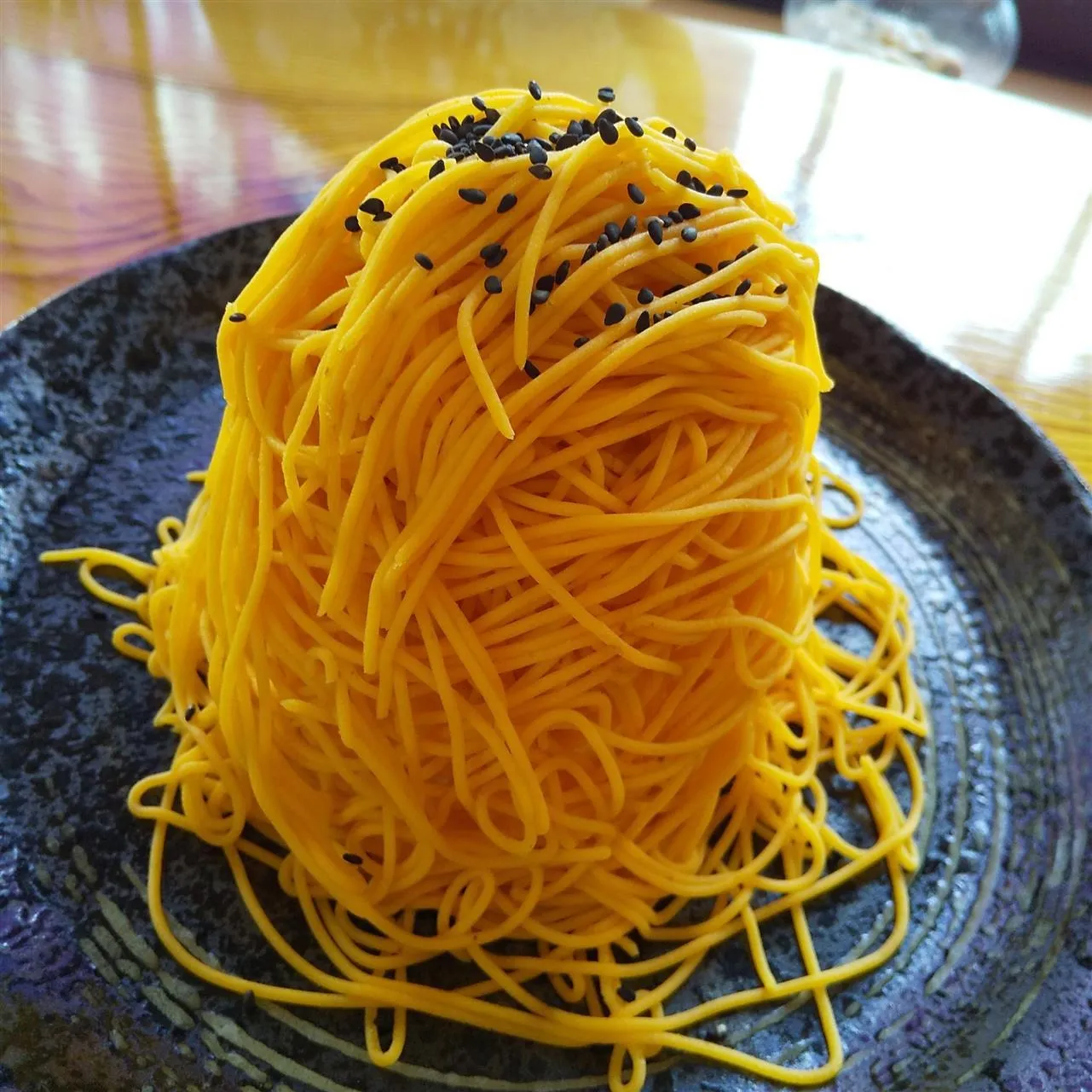 オレンジ色の薩摩イモンブラン